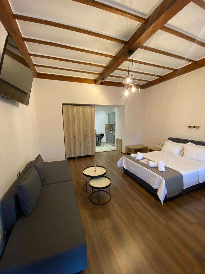 11 Luxury Apartments Мецовон Экстерьер фото