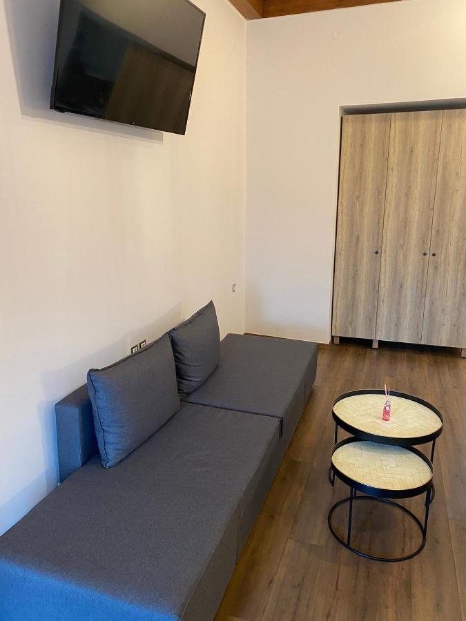 11 Luxury Apartments Мецовон Экстерьер фото
